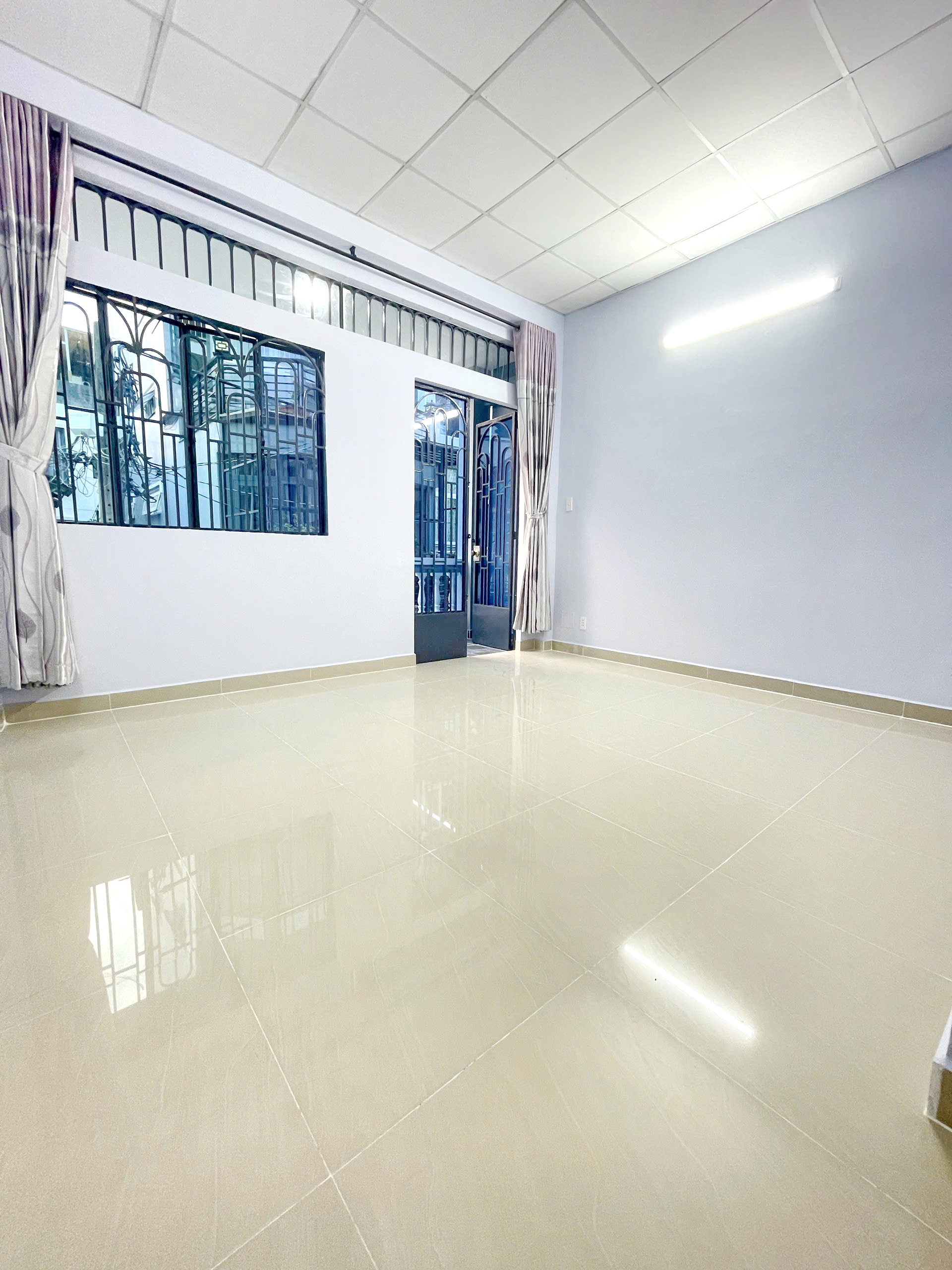 Bán nhà mới 1 lầu (4.5x15m - NH 6.5m) gần HXH đường Âu Dương Lân P.3 Quận 8